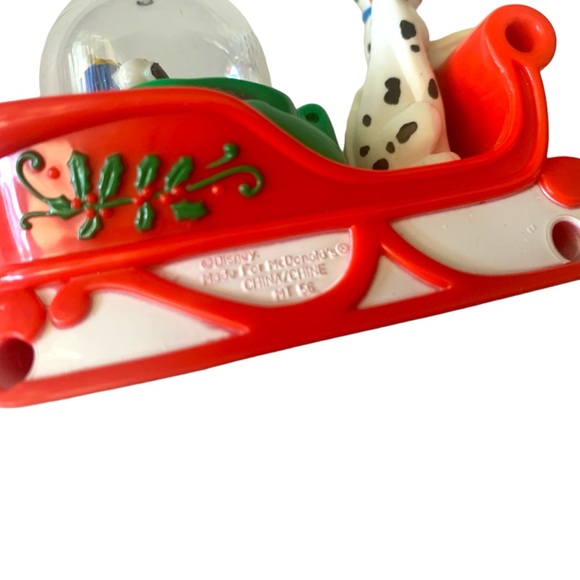 VTG 1996 Disney 101 Dalmatians Sleigh & Snowman Water Globe Toys xmas Ornaments - Picture 4 of 16